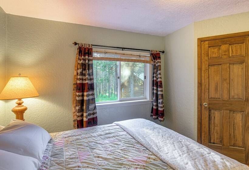 Island Park Fishing Cabin Walk To Henrys Fork!