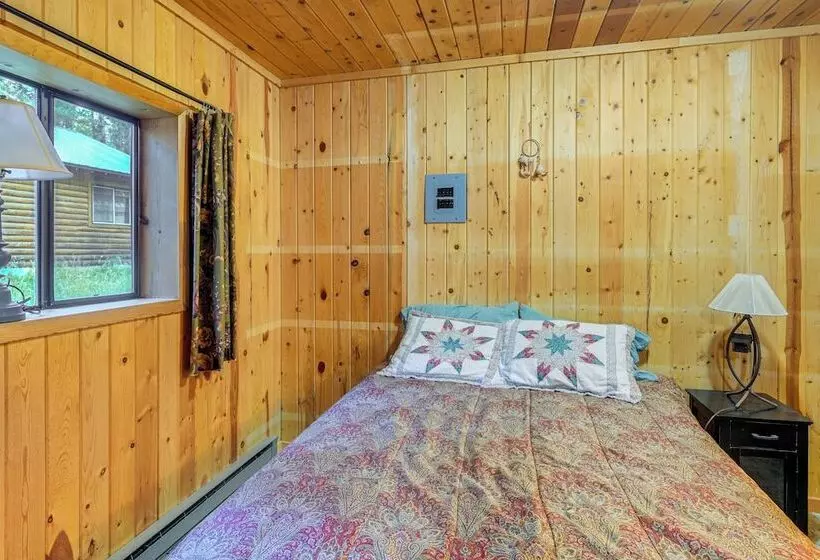 Island Park Fishing Cabin   Walk To Henrys Fork!