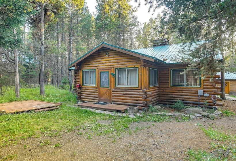 Island Park Fishing Cabin Walk To Henrys Fork!