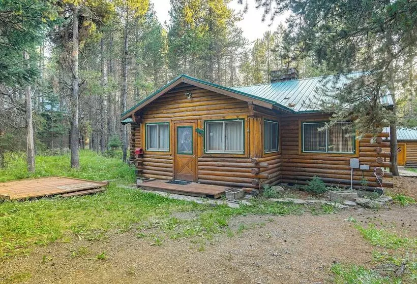 Island Park Fishing Cabin   Walk To Henrys Fork!