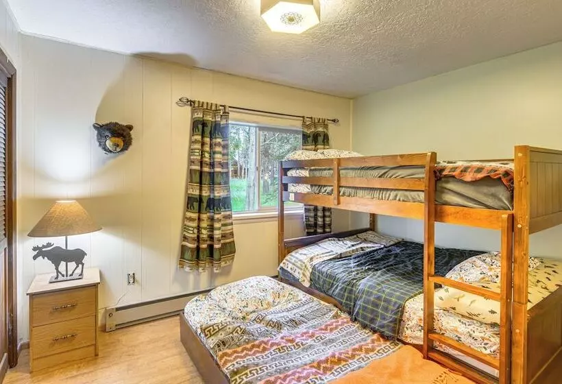 Island Park Fishing Cabin   Walk To Henrys Fork!