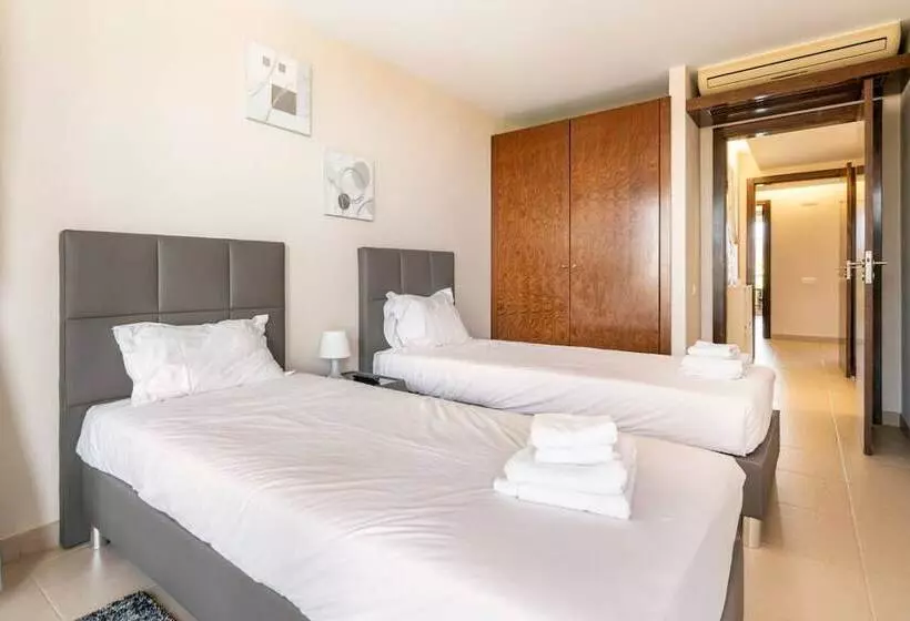 Luxury 3br 7 Pools Beach 200 M
