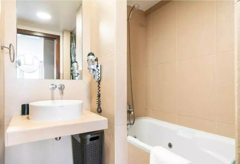 Luxury 3br 7 Pools Beach 200 M