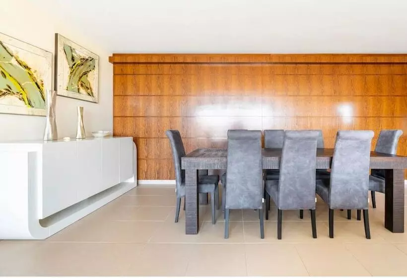 Luxury 3br 7 Pools Beach 200 M