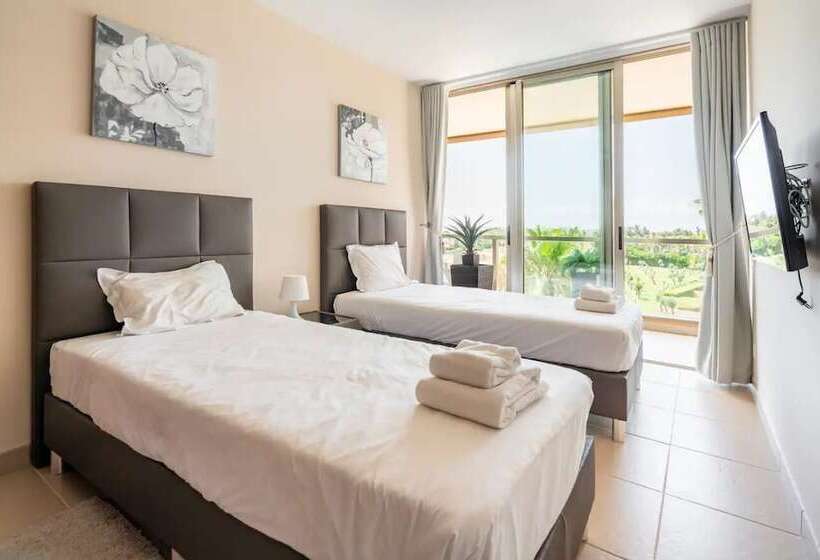 Luxury 3br 7 Pools Beach 200 M