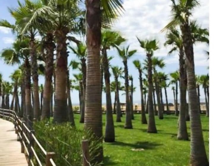 Luxury 3br 7 Pools Beach 200 M