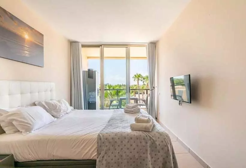 Luxury 3br 7 Pools Beach 200 M