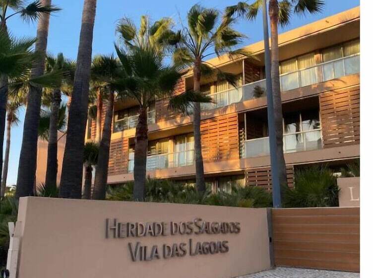 Luxury 3br 7 Pools Beach 200 M