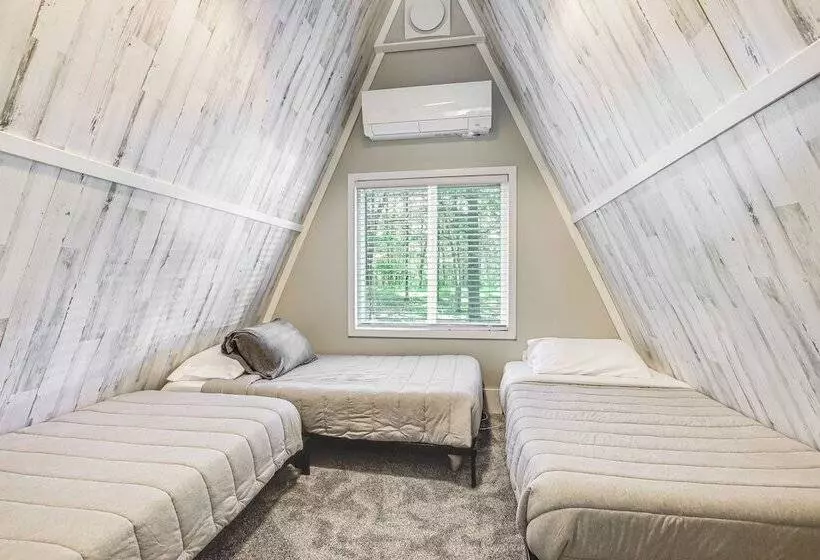 Pet Friendly Oxford A Frame Cabin W/ Fire Pit!