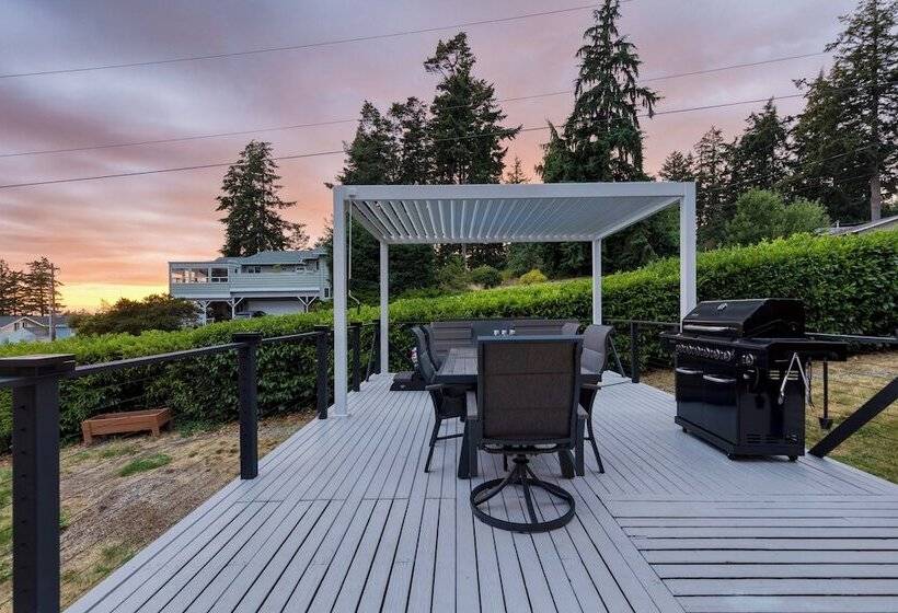 Polnell Point Lookout By Avantstay Water Views, Hot Tub, Large Patio