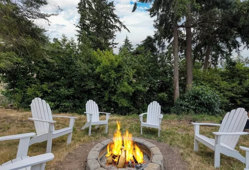 Polnell Point Lookout By Avantstay Water Views, Hot Tub, Large Patio