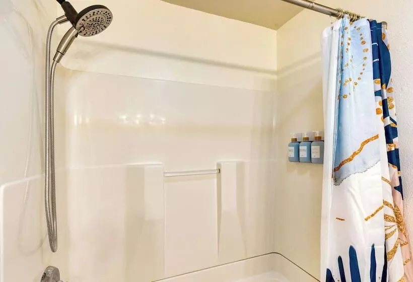 Polnell Point Lookout By Avantstay Water Views, Hot Tub, Large Patio