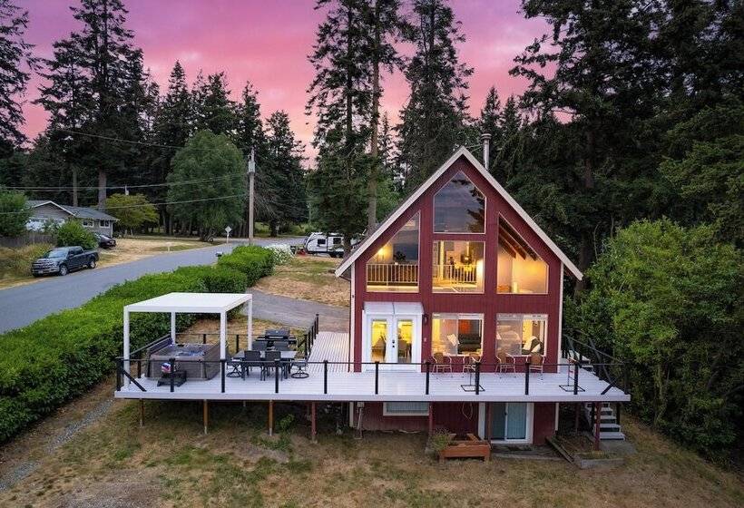 Polnell Point Lookout By Avantstay Water Views, Hot Tub, Large Patio