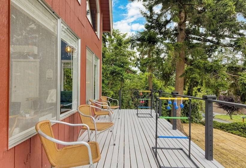 Polnell Point Lookout By Avantstay Water Views, Hot Tub, Large Patio