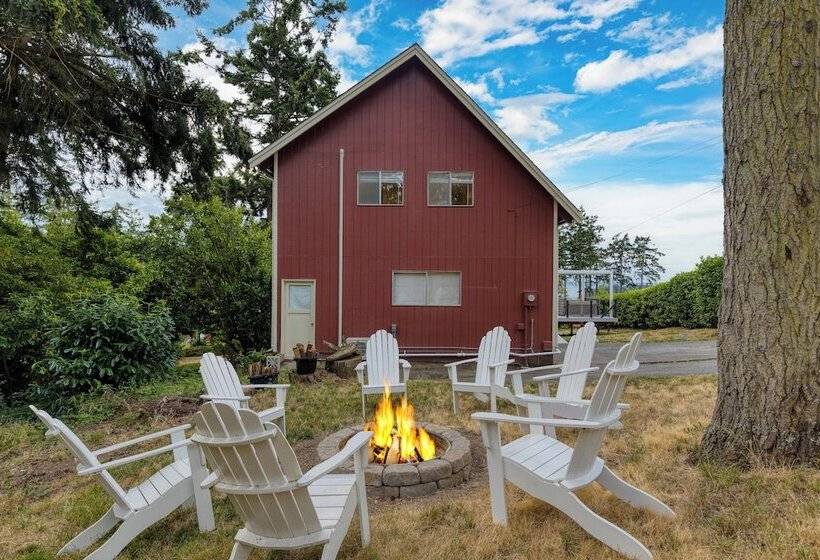 Polnell Point Lookout By Avantstay Water Views, Hot Tub, Large Patio