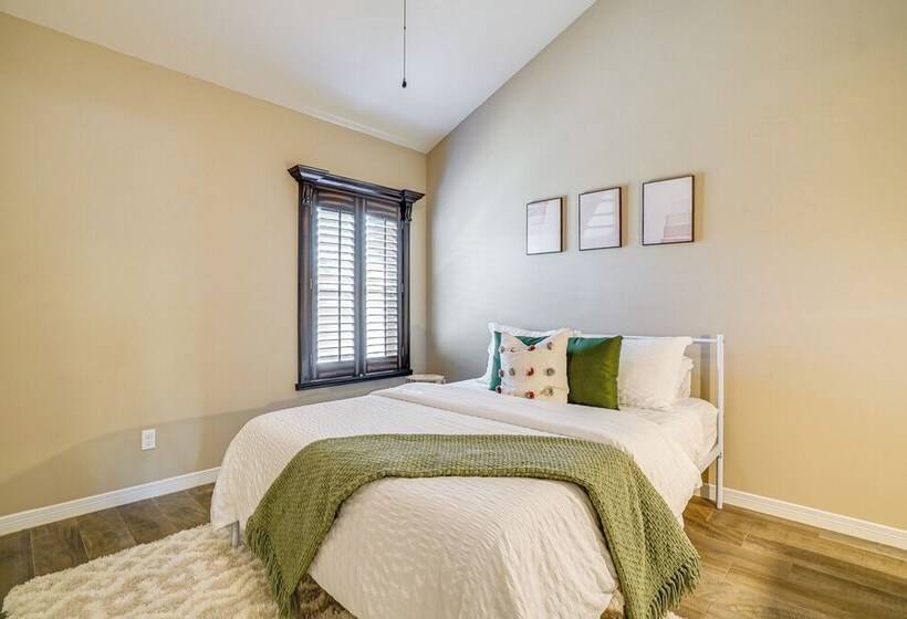 Unique El Paso Home W/ Patio ~ 1 Mi To The Shoppes