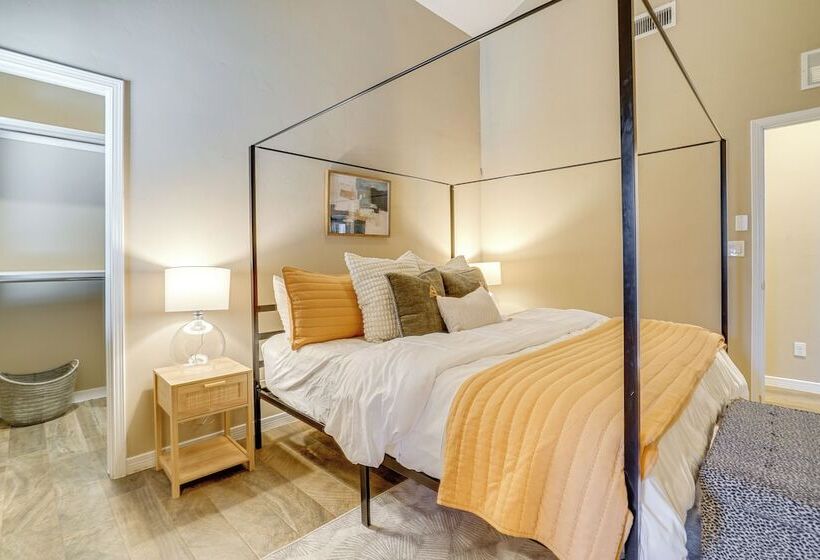 Unique El Paso Home W/ Patio ~ 1 Mi To The Shoppes