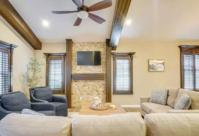 Unique El Paso Home W/ Patio ~ 1 Mi To The Shoppes