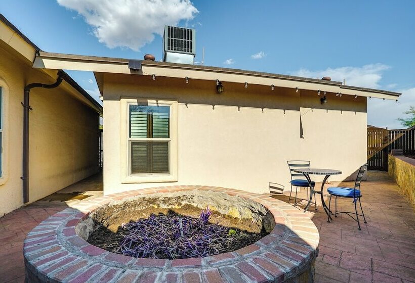 Unique El Paso Home W/ Patio ~ 1 Mi To The Shoppes