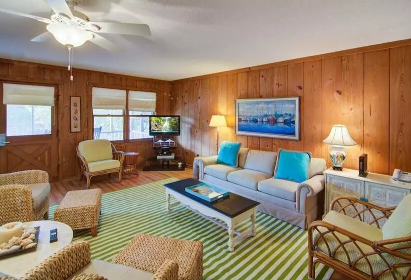 12 42nd Avenue By Avantstay 2 Mins To The Beach Screened In Porch!