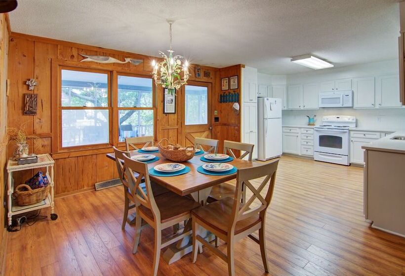 12 42nd Avenue By Avantstay 2 Mins To The Beach Screened In Porch!