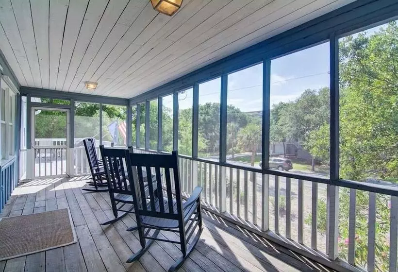 12 42nd Avenue By Avantstay 2 Mins To The Beach Screened In Porch!