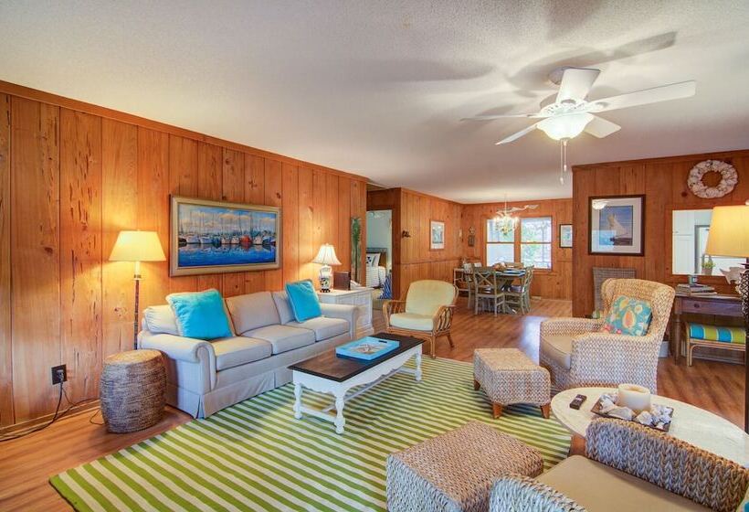 12 42nd Avenue By Avantstay 2 Mins To The Beach Screened In Porch!