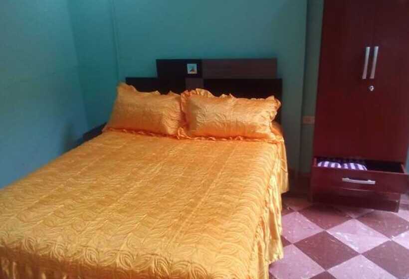 Hostal Manzzanares Hostel