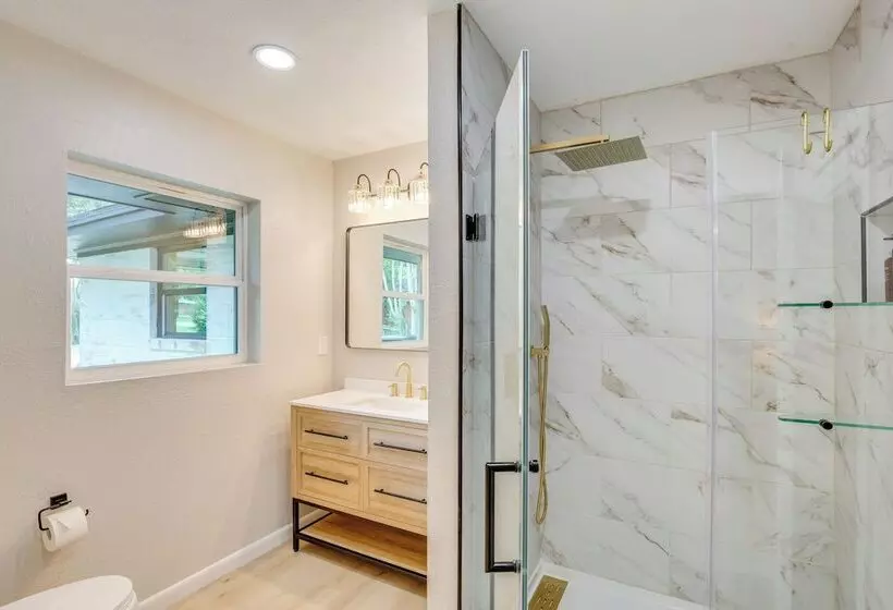 Away In Paris Retreat W/ Workspace, 2 Mi To Dtwn