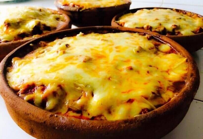 تختخواب و صبحانه Hostal Los Torralbo