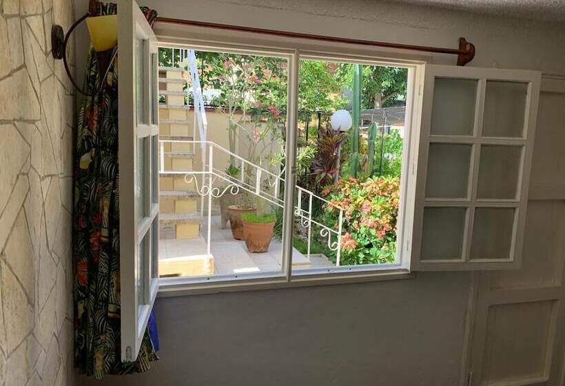 تختخواب و صبحانه Hostal Los Torralbo