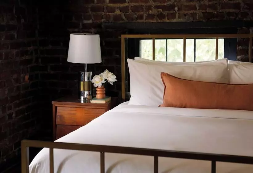 Aamiaismajoitus (B&B) Kingston Carriage House