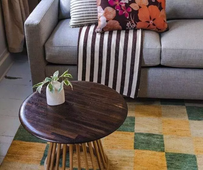 Aamiaismajoitus (B&B) Kingston Carriage House