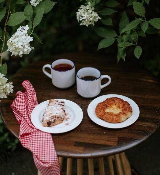Bed and Breakfast Kingston Carriage House