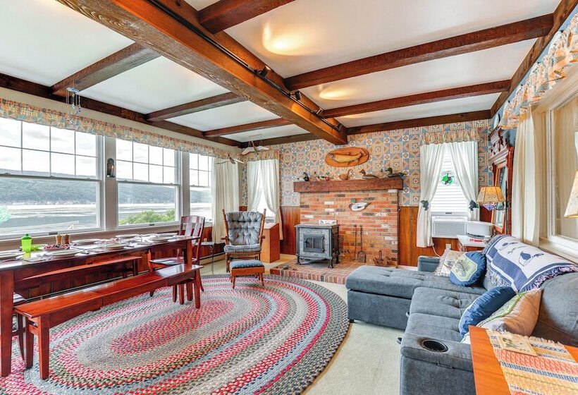 Canandaigua Lakefront Gem W/ Dock & Boat Slip