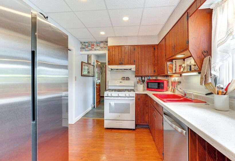 Canandaigua Lakefront Gem W/ Dock & Boat Slip