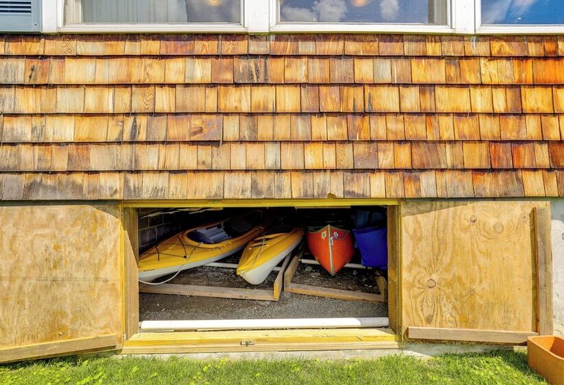 Canandaigua Lakefront Gem W/ Dock & Boat Slip