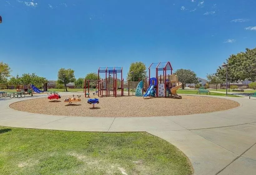 Cozy Buckeye Home W/ Patio & Fire Pit!