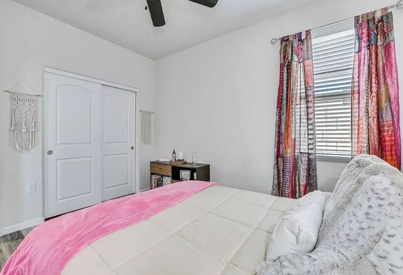 Cozy Buckeye Home W/ Patio & Fire Pit!