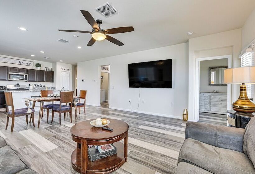 Cozy Buckeye Home W/ Patio & Fire Pit!