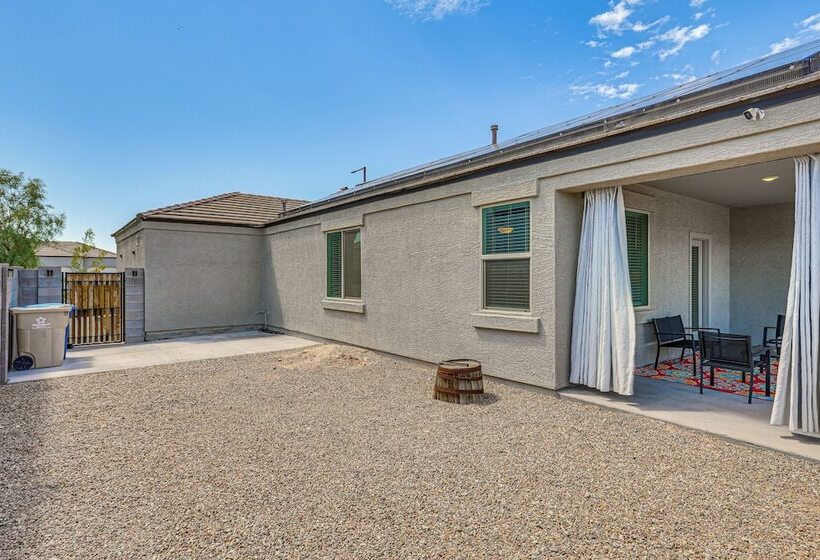 Cozy Buckeye Home W/ Patio & Fire Pit!