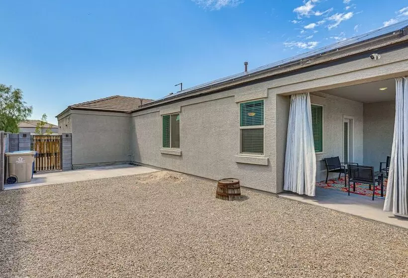 Cozy Buckeye Home W/ Patio & Fire Pit!