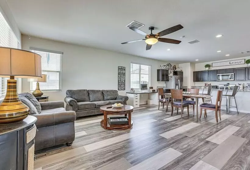 Cozy Buckeye Home W/ Patio & Fire Pit!