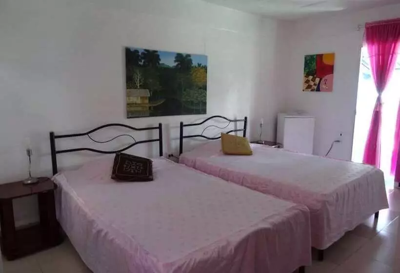 هتل Casa Jorge Y Alicia