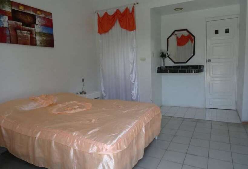 هتل Casa Jorge Y Alicia