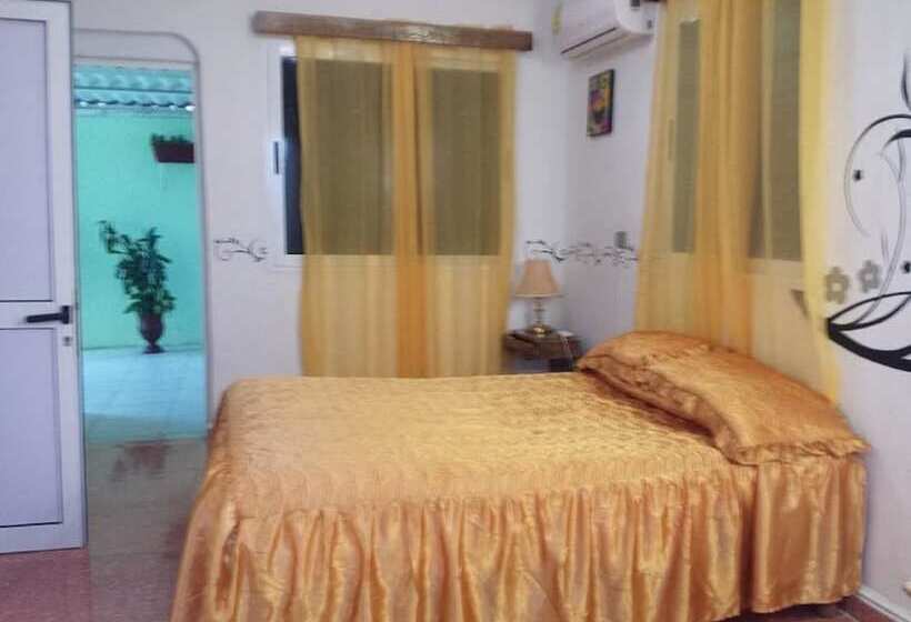 هتل Casa Jorge Y Alicia