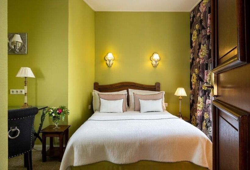 Отель Mas De Baumes   Ferrières