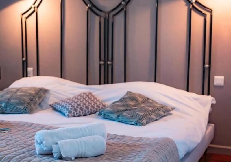 Отель Mas De Baumes   Ferrières