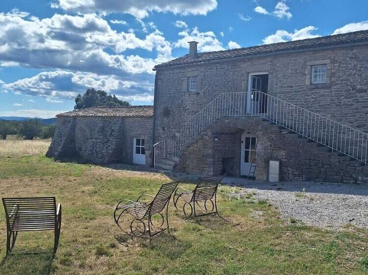 Отель Mas De Baumes   Ferrières