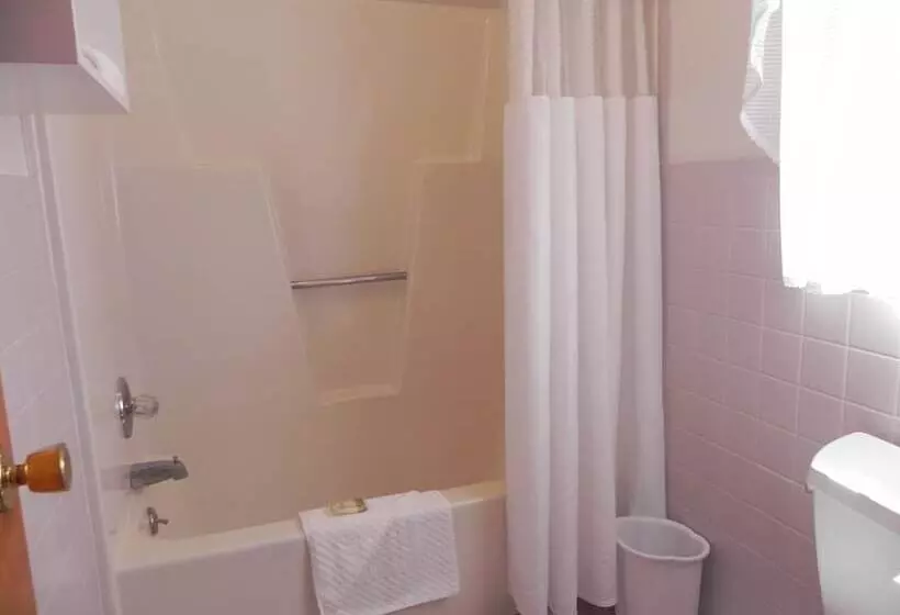 Mohican Resort Motel